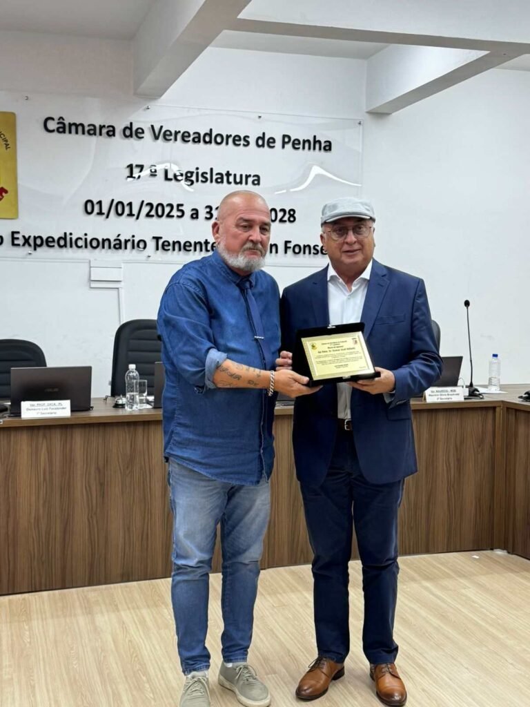 Hoteleiro Osmar José Vailatti recebe Moção de aplausos